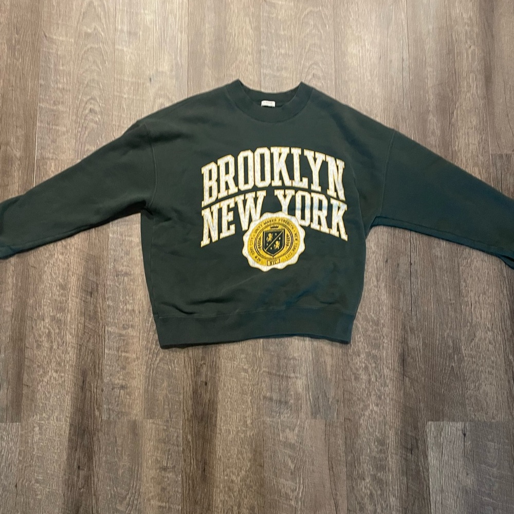 Abercrombie crew neck
